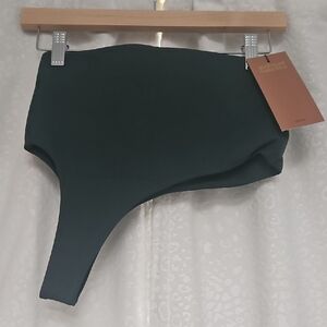 Girlfriend Collective Green Minimalist Bra Intimates